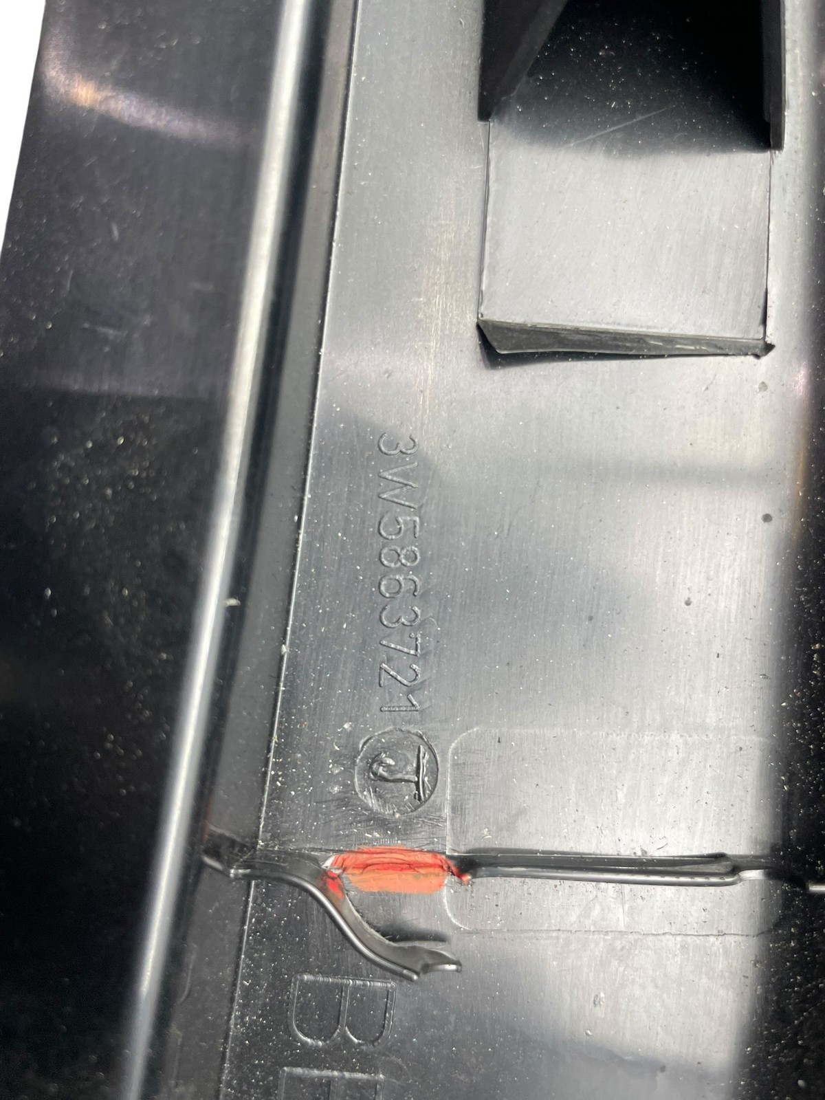 2013-2019 BENTLEY FLYING SPUR 4W 223B REAR TRUNK COMPARTMENT UP TRIM *BROKE TABS