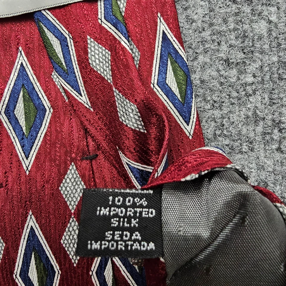 Albert Nipon Men's Necktie Red Diamonds 100% Silk Made in USA - Image 3 of 4