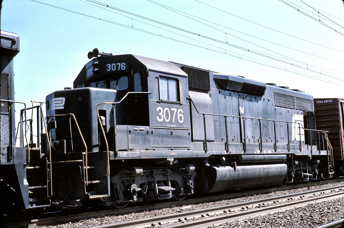 Penn Central (PC) - GP40 - #3076 - Original 35mm Slide. | eBay