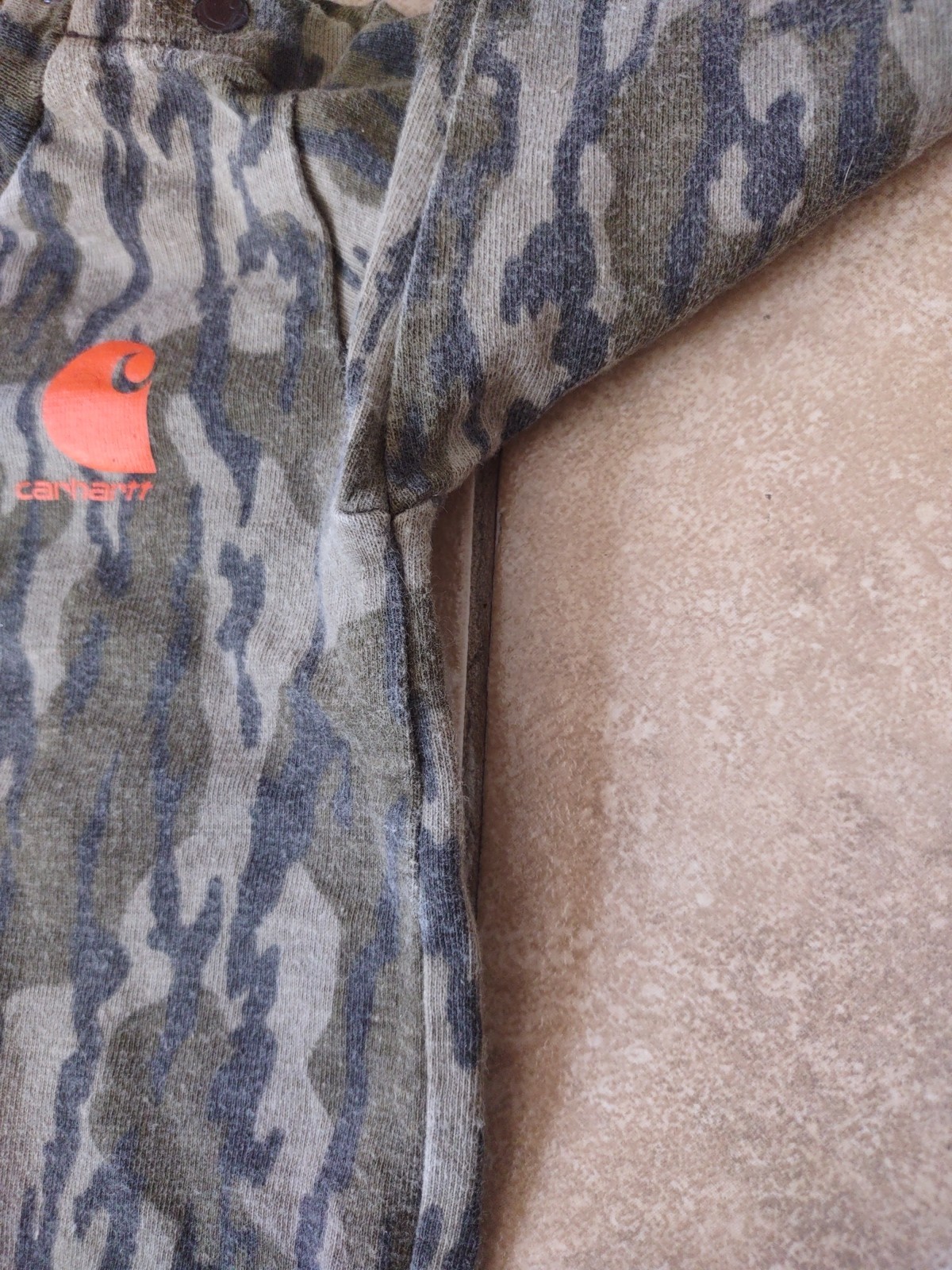 CARHARTT Baby Long Sleeve Camouflage Bodysuit Size 18M Cool Kid Infant Clothing thumbnail 16