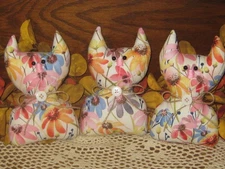 Cottage Decor 3 Cats Bowl Fillers Coneflowers Floral Fabric Wreath Accents