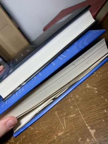 The Hunger Games Trilogy Boxed Set Set by Suzanne Collins Hardback - Foto 11 di 20
