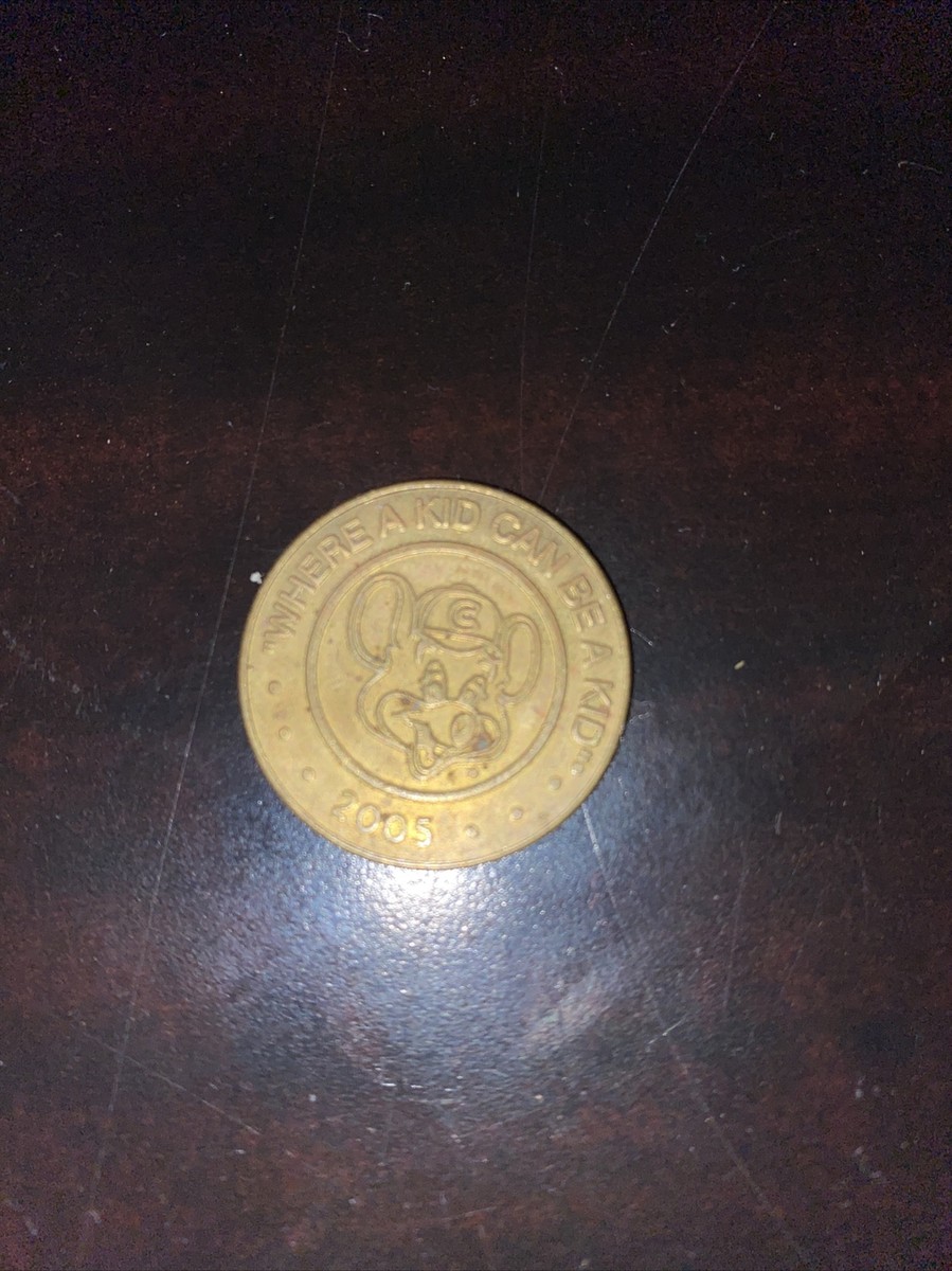 chuck e cheese tokens 2005-2012 ( No 2006-2007)