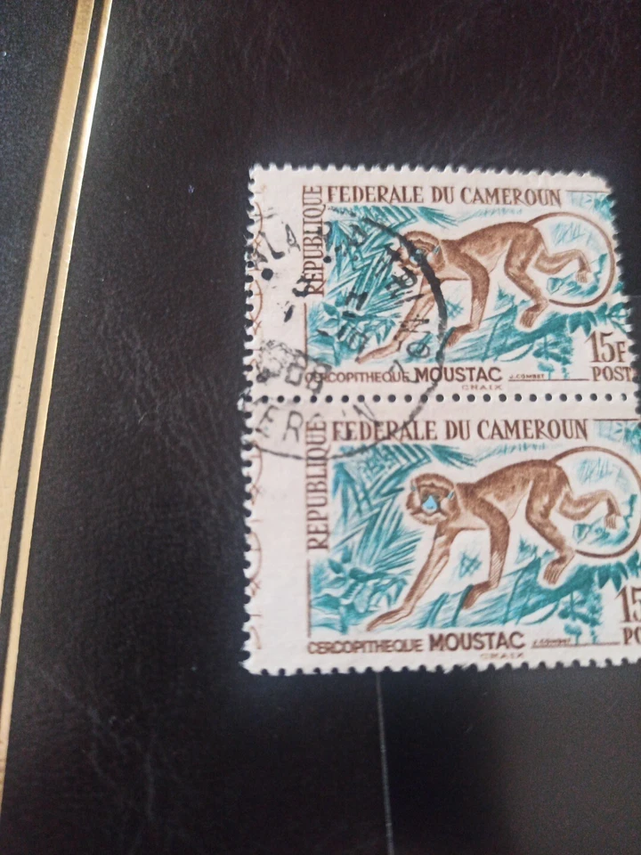 # SUPERBE PAIRE CAMEROUN SINGE MOUSTAC VARIETE PIQUAGE A CHEVAL OBLITERES EPOQUE - Photo 4/4