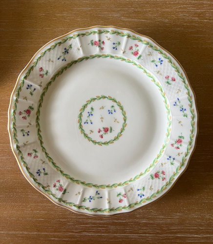 Artois Vert by Bernardaud Limoges, France Salad Plate 8.5" Green Floral - Picture 2 of 4