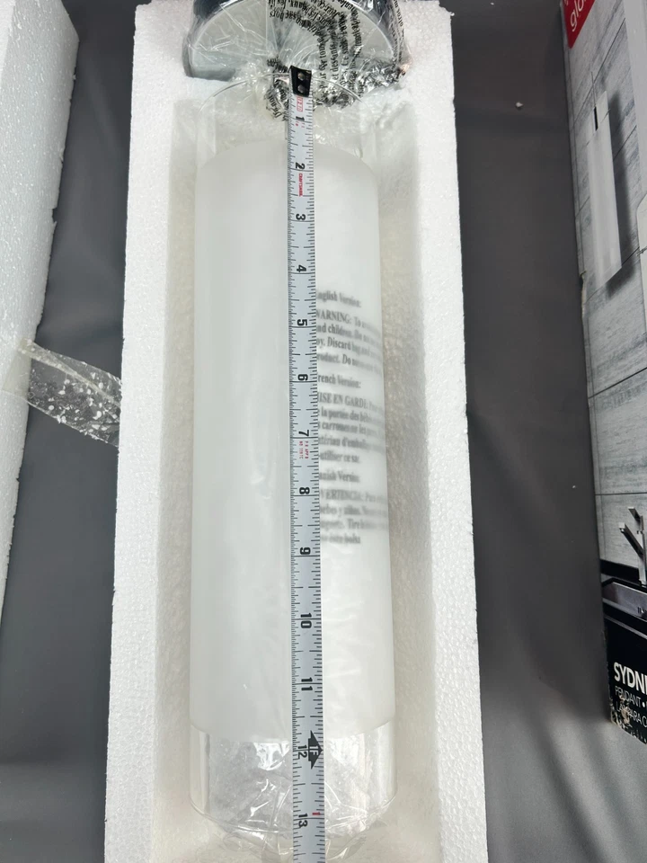 Globe 电动悉尼吊坠灯铬磨砂玻璃圆筒灯具 全新 — 第 4/4 张图片