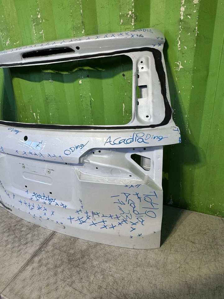 GMC ACADIA 2017 2018 2019 2020 2021 2022 2023 puerta levadiza puerta trasera tapa OEM Foto 4 de 4