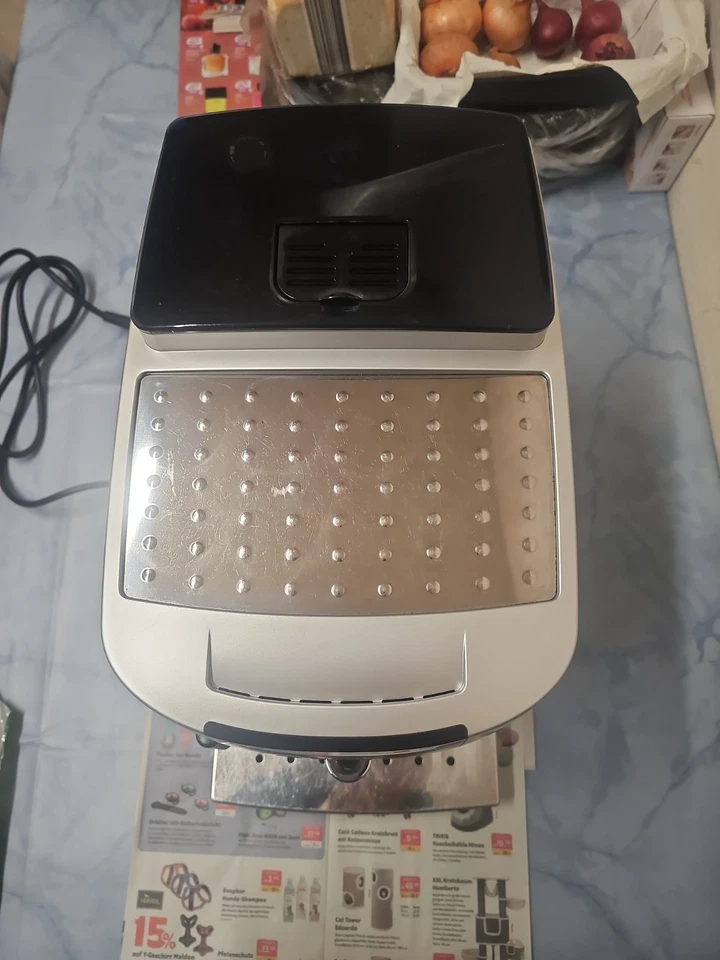 DeLonghi Magnifica Start ECAM220.22.GB Kaffeevollautomat - Grau/Schwarz, Foto 2 von 4