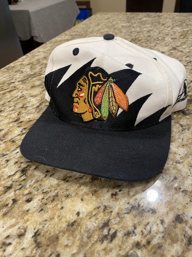 Vintage Logo Athletic Sharktooth Chicago Blackhawks Snapback Hat NHL 90's