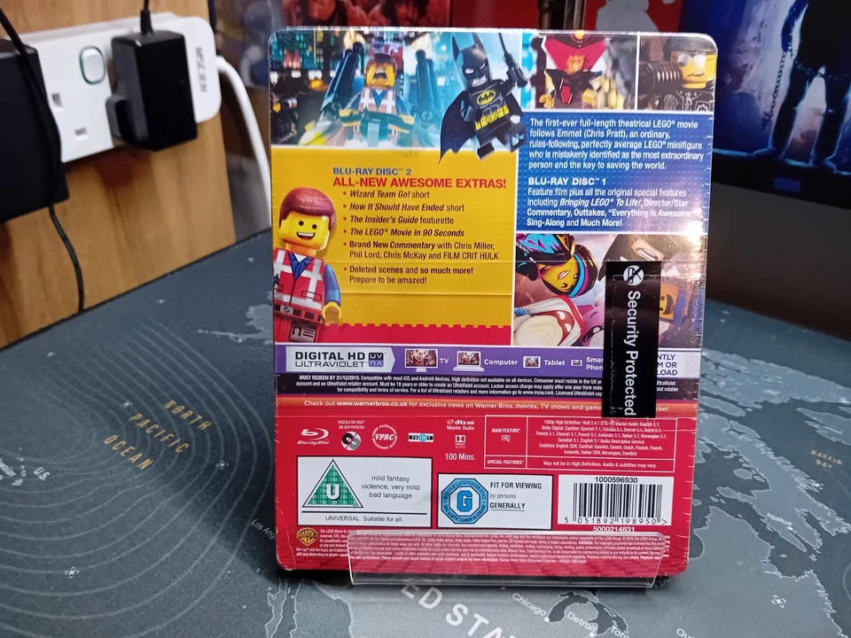 LEGO THE MOVIE EXCLUSIVE SPECIAL EDITION HMV BLU-RAY STEELBOOK - Image 2 of 2