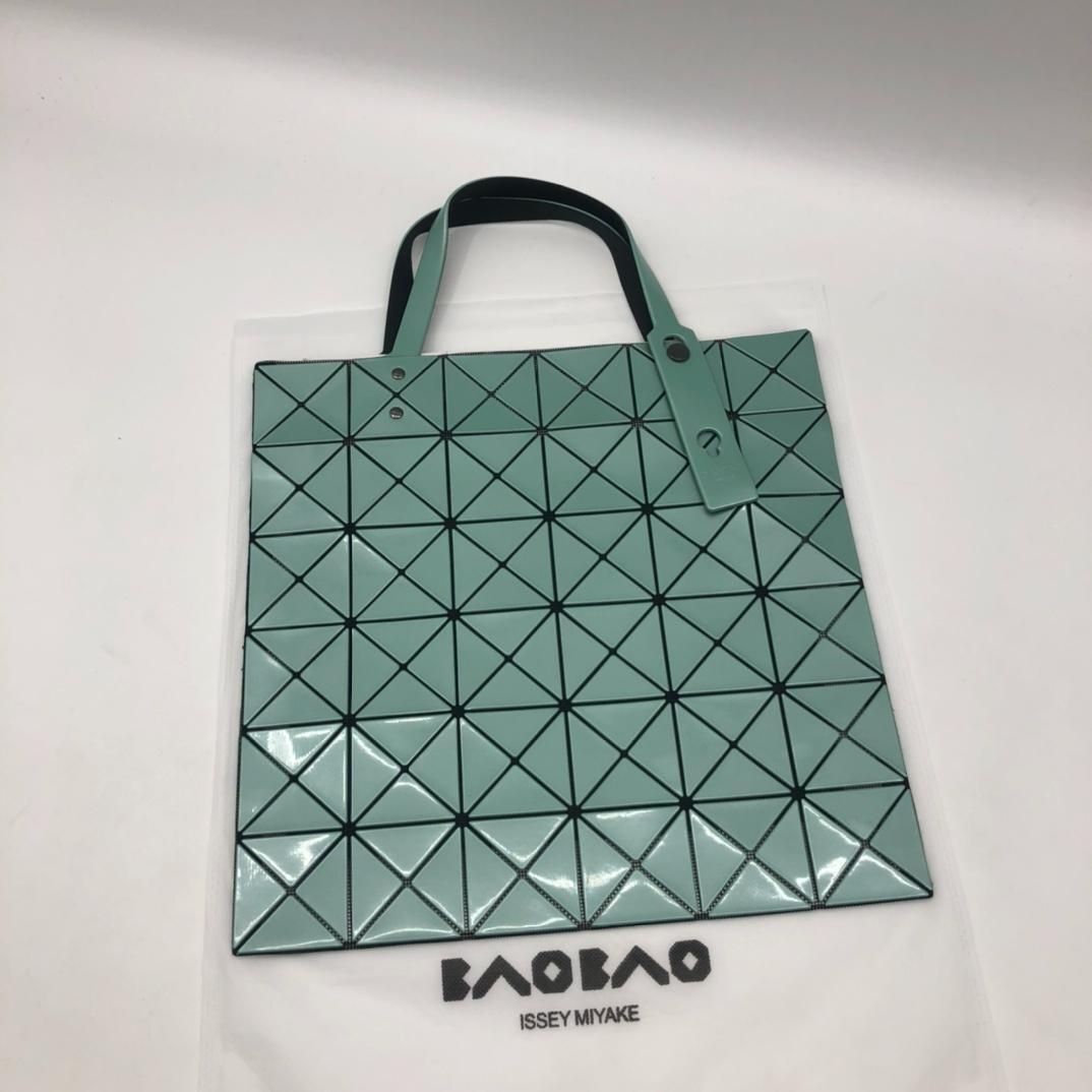小物 BAOBAO ISSEY MIYAKE PRISM 0400096993582_BLACK?wid=600&