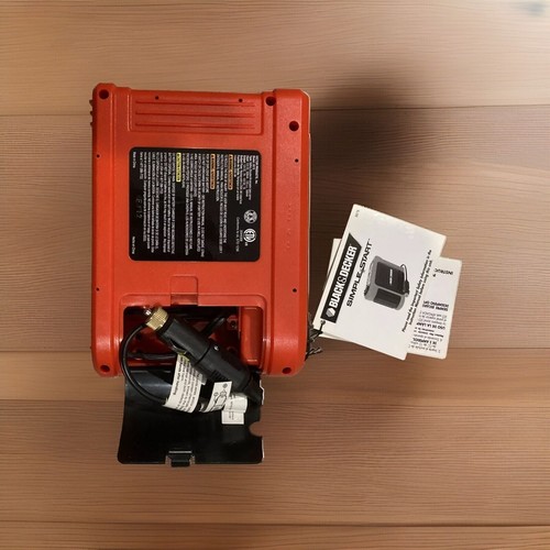 12V. Black & Decker Simple Start Vehicle Battery Booster BB7B NO CHARGER - Picture 4 of 4