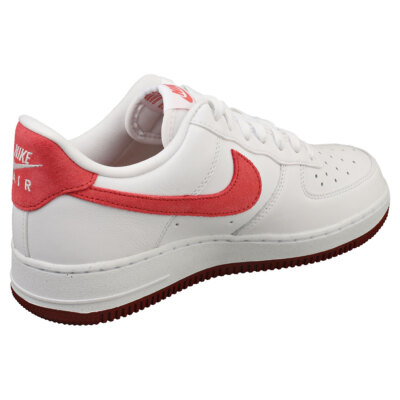 red trainers nike womens