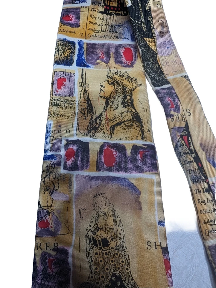 Corbata ALYNN Bronceada William Shakespeare Poesía Novedad Estampada Seda Hecha en EE. UU. 56" Foto 3 de 4