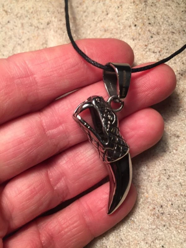 Update 156+ snake fang necklace best songngunhatanh.edu.vn