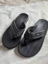 FLOJOS LEVEE Two Tone Black Flip-Flops Mens Size 10 NEW w/o box tags Woman 12