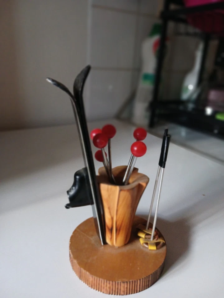 Ancien joli rare pique cocktail de ski montagne en bon état - Photo 2/4