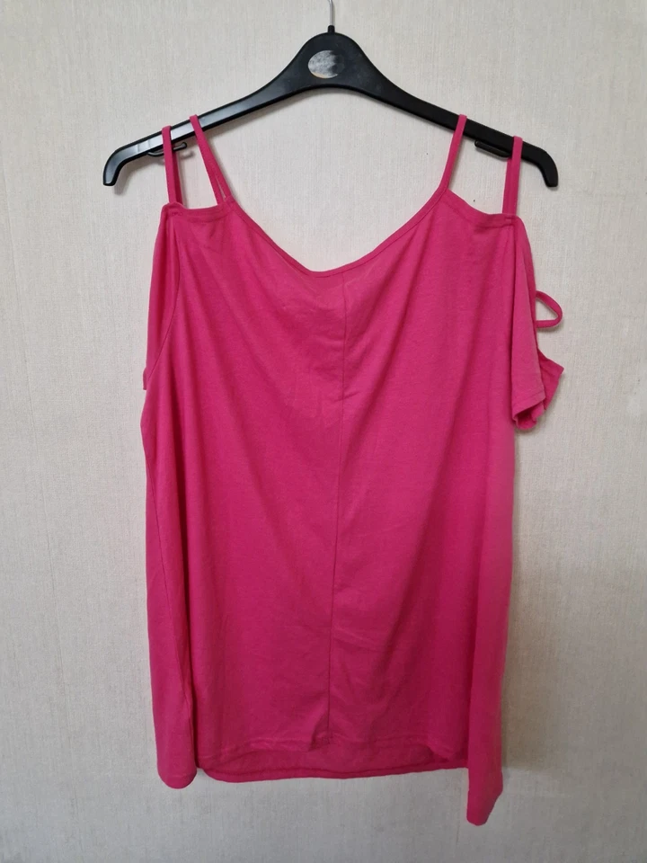 BNWT Yours Pretty Pink Tshirt With Strappy Sleeves. Size 18. Cotton Mix. Holiday - Image 4 of 4