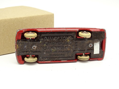 Dinky Toys France 1/43 - Chrysler New Yorker Red 24A - Picture 3 of 3