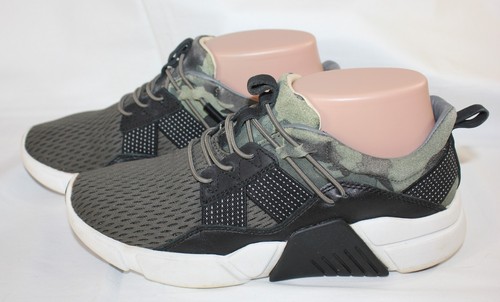 MARK MASON Women's Olive Green Camo Slip On Sneaker Shoes SZ 6.5 Leather/Textile - Picture 3 of 10