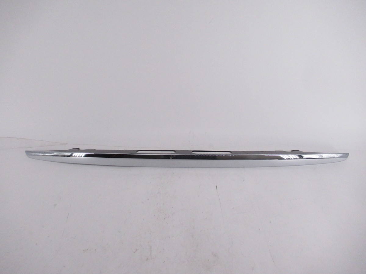 Genuine OEM Lexus 75132-60070 Rear Chrome License Light Lamp Cover