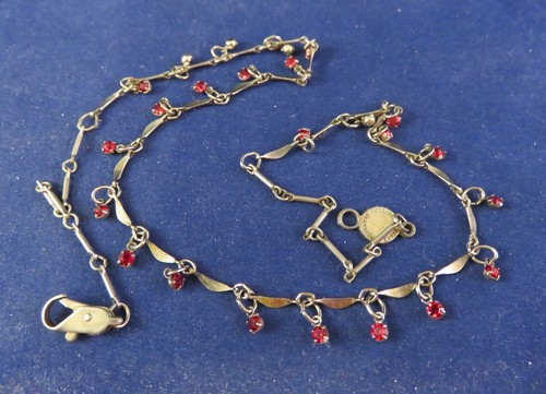 Beautiful Austrian Red Crystals on Silver Tone Sculptured Chain by Marianna 506 - Picture 5 of 12