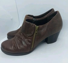 BareTraps Rosamun Ankle Boots Brown Zipper Casual Women's Size 8M