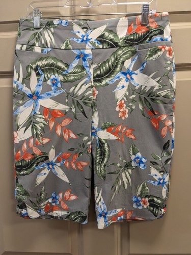 Coral Bay Pull-on Stretch Blumen Bermuda Shorts Größe 10