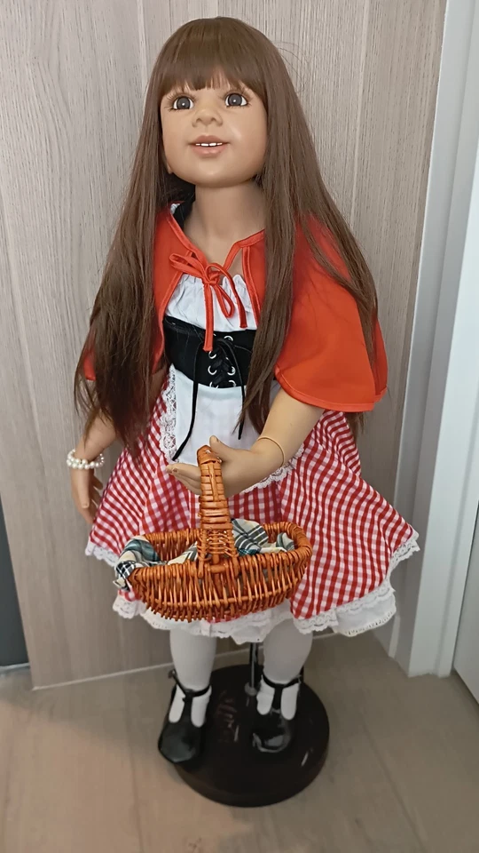 Muñeca Obra Maestra Caperucita Roja Foto 2 de 4