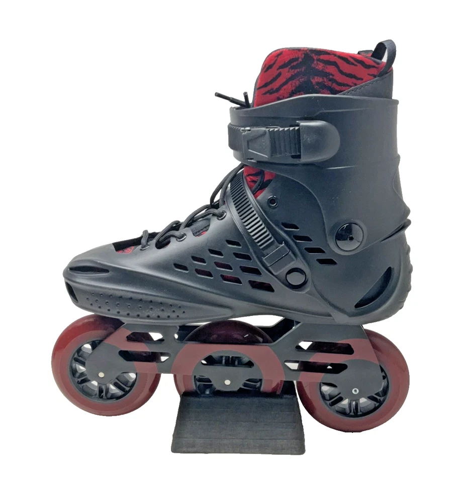 Patines Roces X35 3x110 Savosin TIF para hombre\negro/rojo\ 11,0 Foto 4 de 4