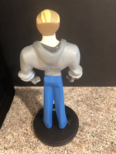 The OC Atomic County Maquette Figure Comic Con 2006 Ben McKenzie Ryan Atwood - Picture 5 of 6
