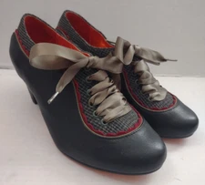 Poetic License Sz 7 (EUR 38) Leather Pump Whiplash Grey Green Ribbon Laces