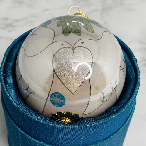 Li Bien Hand Inside Painted Christmas Glass Ornament 2 Turtle Doves With Box - Picture 8 of 9