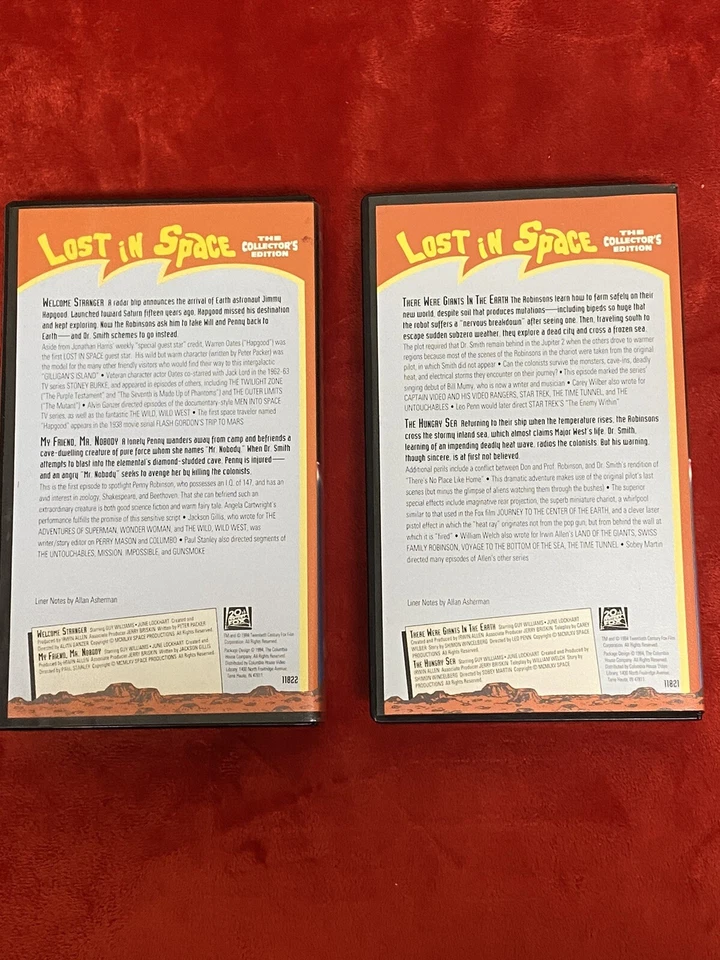 2 LOT Lost In Space VHS The Collectors Edition 1995 4 Episodes (2 On Each Tape) Foto 2 de 4