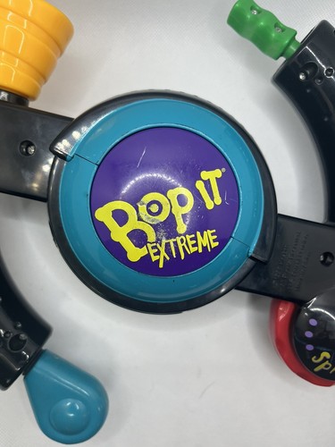 Bop It Extreme 1998 Electronic Handheld Hasbro Game For Parts or Repair - Picture 2 of 11