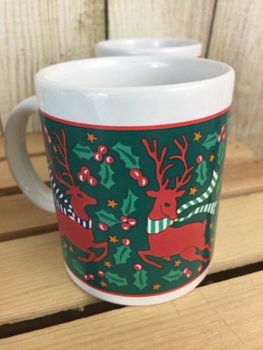 4-RIVIERA / VAN BEERS by SIGNATURE Christmas Holly Berry Reindeer Mugs - Picture 4 of 4