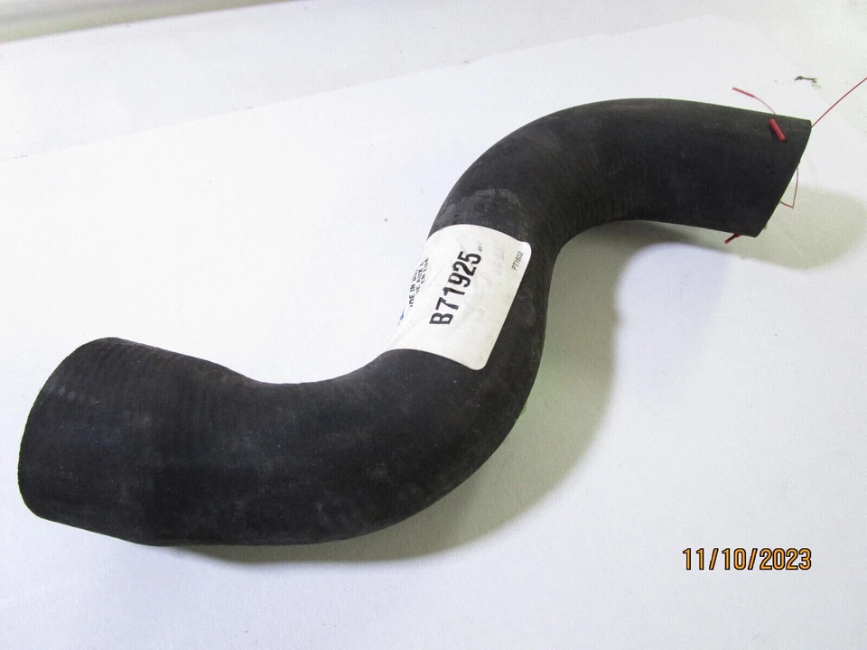 Radiator Coolant Hose-Curved Radiator Hose Carquest B71925 fits 1994 Saab 900 Foto 2 de 4