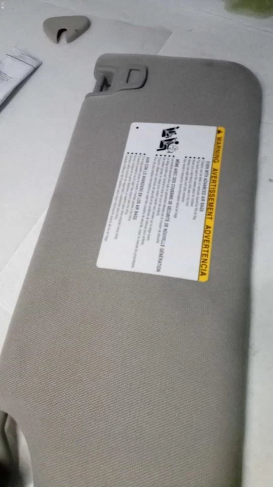 Parasol derecho pasajero iluminado se adapta a 15-20 SIENNA 526418 Foto 2 de 4