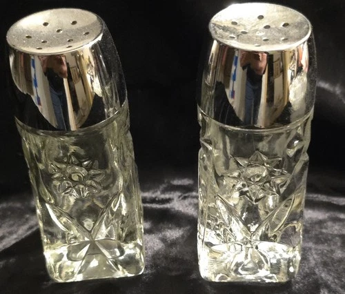 Vintage Anchor Hocking Glass Prescut Star Of David Salt & Pepper Shakers Set