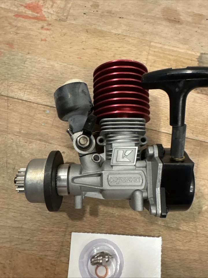 MOTORE FERRARI 1/8 NUOVO DI UNA VECCHIA COLLEZIONE EDICOLA - Immagine 4 di 4