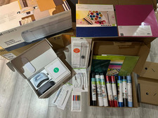 Cricut Maker 3 Mega Bundle + Hat Press + Accessories - Materials - NEW BARGAIN