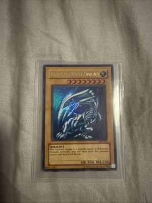 Blue-Eyes White Dragon SDK-001 Unlimited *MINT CONDITION*