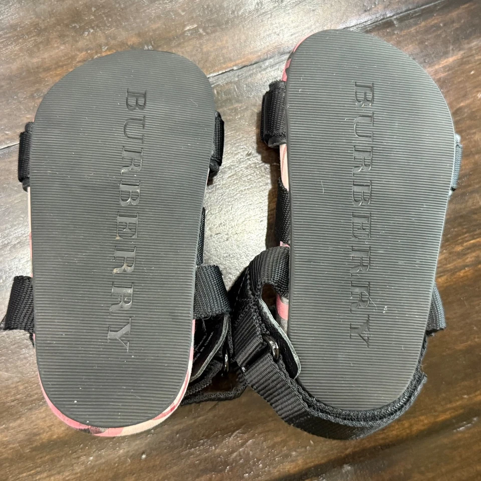 Burberry Children Girl’s Bright Rose Canvas Sandals Size 23 EUC with Box - Image 4 of 4