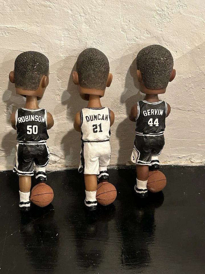 Gervin, Robinson, Duncan Bobblehead San Antonio Spurs The Legend Continues w Box - Image 2 of 4