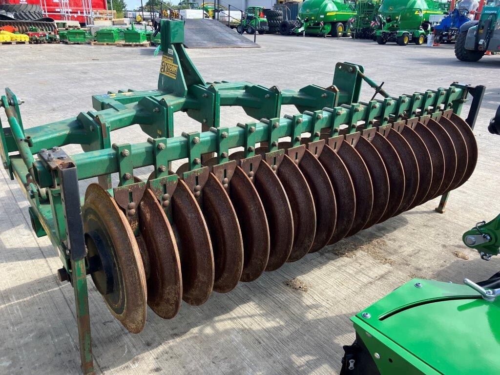 2007 Cousins VFORM 5 Leg Cultivator Manual Adjustable Packer With