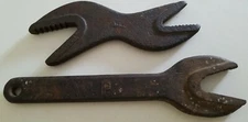 2 VINTAGE/ANTIQUE Alligator Wrench Farm Implement Tools
