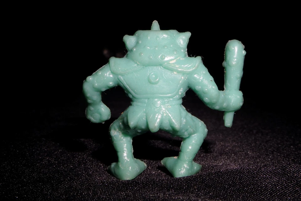 Figura Keshi borrador de goma vintage Neclos Fortress PARTE 4 GOBLIN Foto 2 de 2