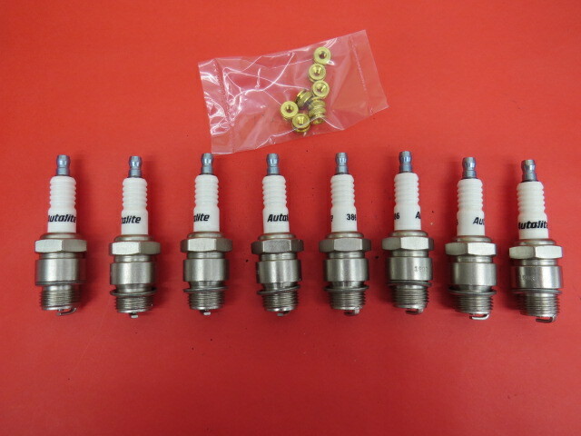 1933-37 Ford Autolite spark plugs set of 8 With Brass Knurl nuts 40-12405-A