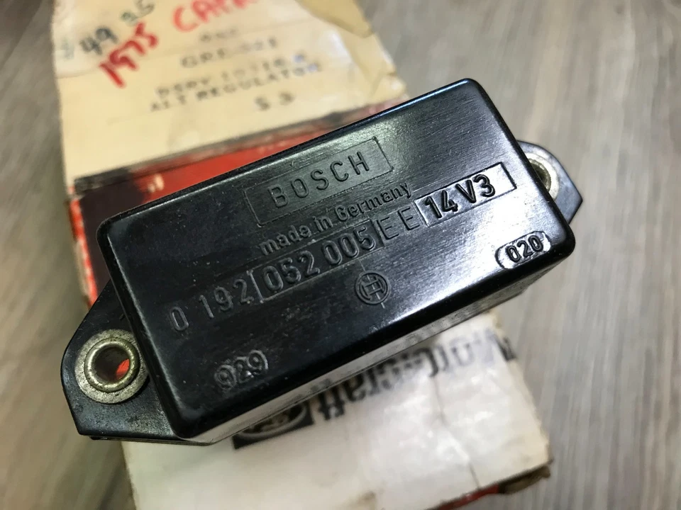 Ford Mercury Capri genuíno sem caixa?  MOTORCRAFT ALT. REGULADOR GRE 521 D5RY-10216-B - Imagem 2 de 3