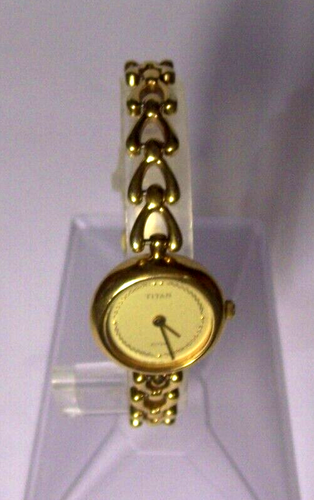 Titan Royale 18K GP Ladies Watch 80's Luxury fits 7.00-7.25" Looks & Runs Great - Picture 18 of 18